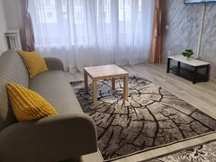 Piata Romana, proprietar inchiriez apartament renovat cu 2 camere